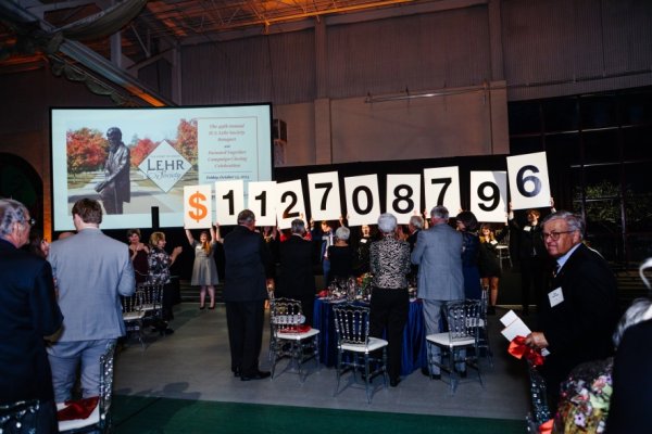 News Article Image - Record-breaking «Ӱҵ fundraising campaign supports student success