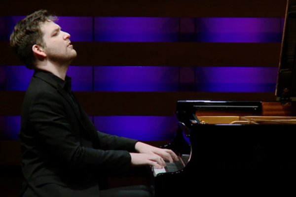 News Article Image - Pianist Brian Woods to perform at «Ӱҵ